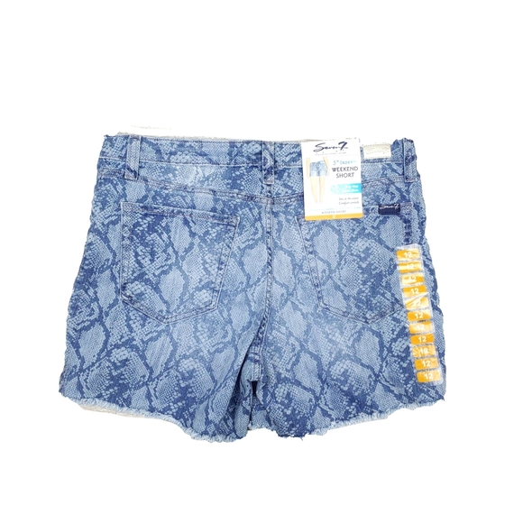 NWT Seven7 Womens. Python Indigo,5" Weekend Denim Fray Hem ShortS - Picture 6 of 6